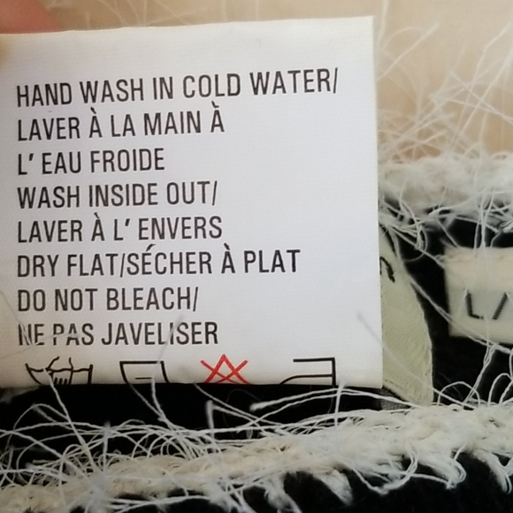 Sweater - Picture 6 of 7